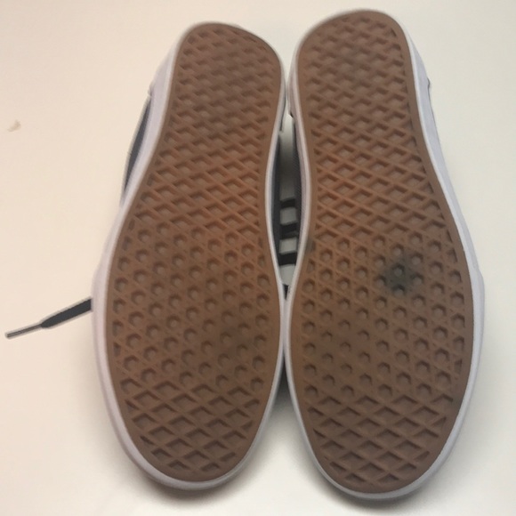 Vans - Picture 3 of 3